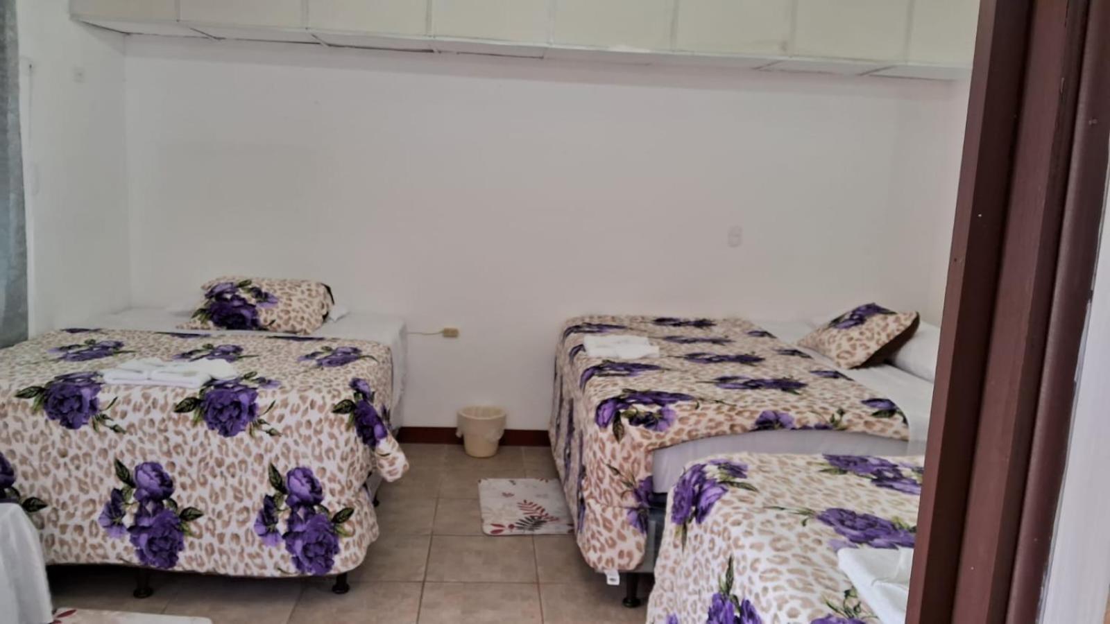 Hotel Kamelot Parque Central Quetzaltenango Exteriör bild