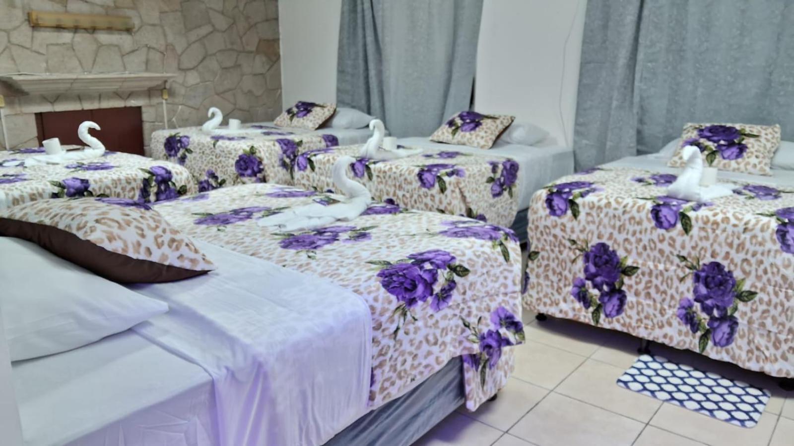 Hotel Kamelot Parque Central Quetzaltenango Exteriör bild