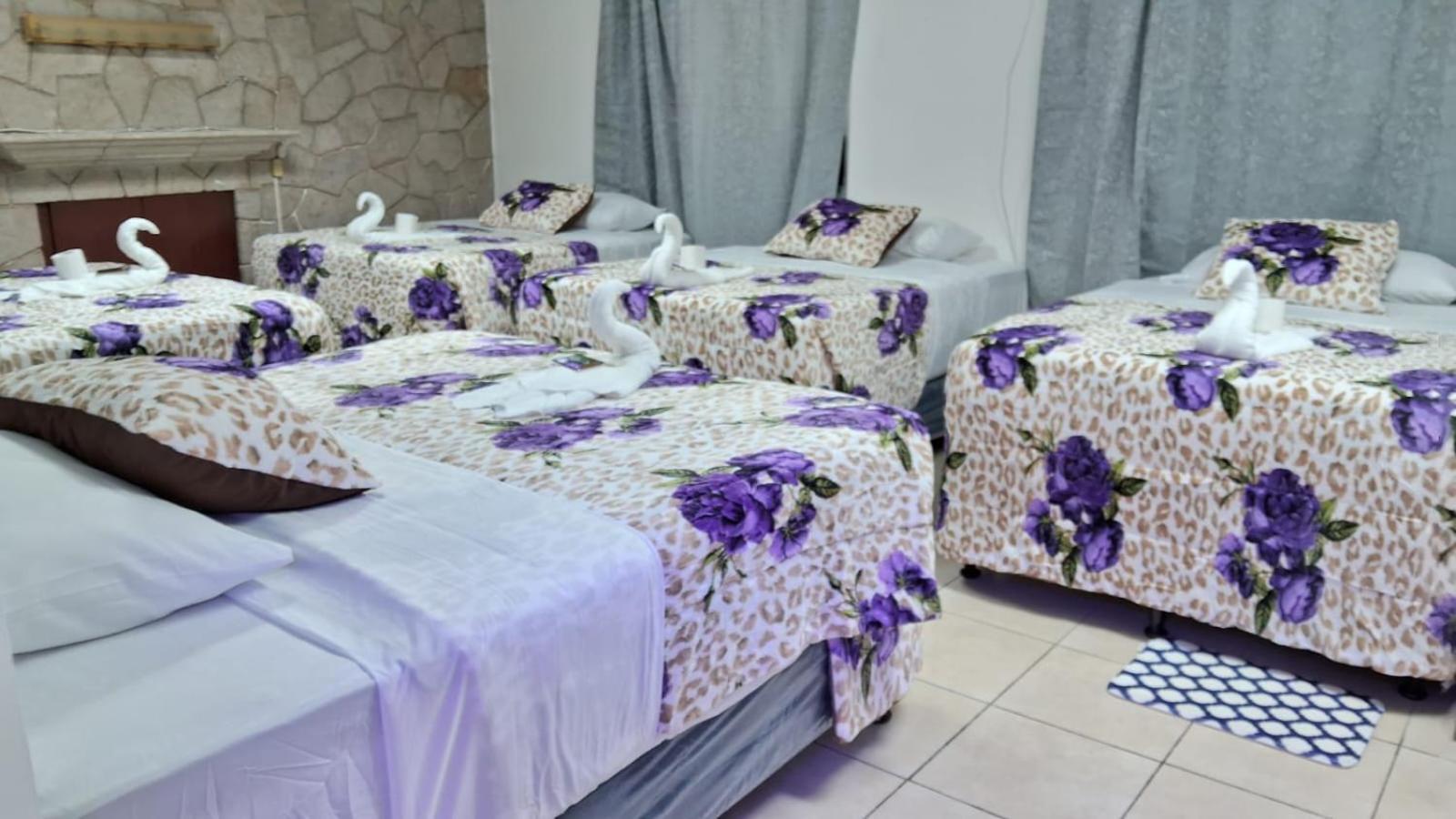 Hotel Kamelot Parque Central Quetzaltenango Exteriör bild